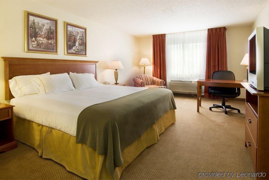 Holiday Inn Express Adrian By Ihg Habitación foto